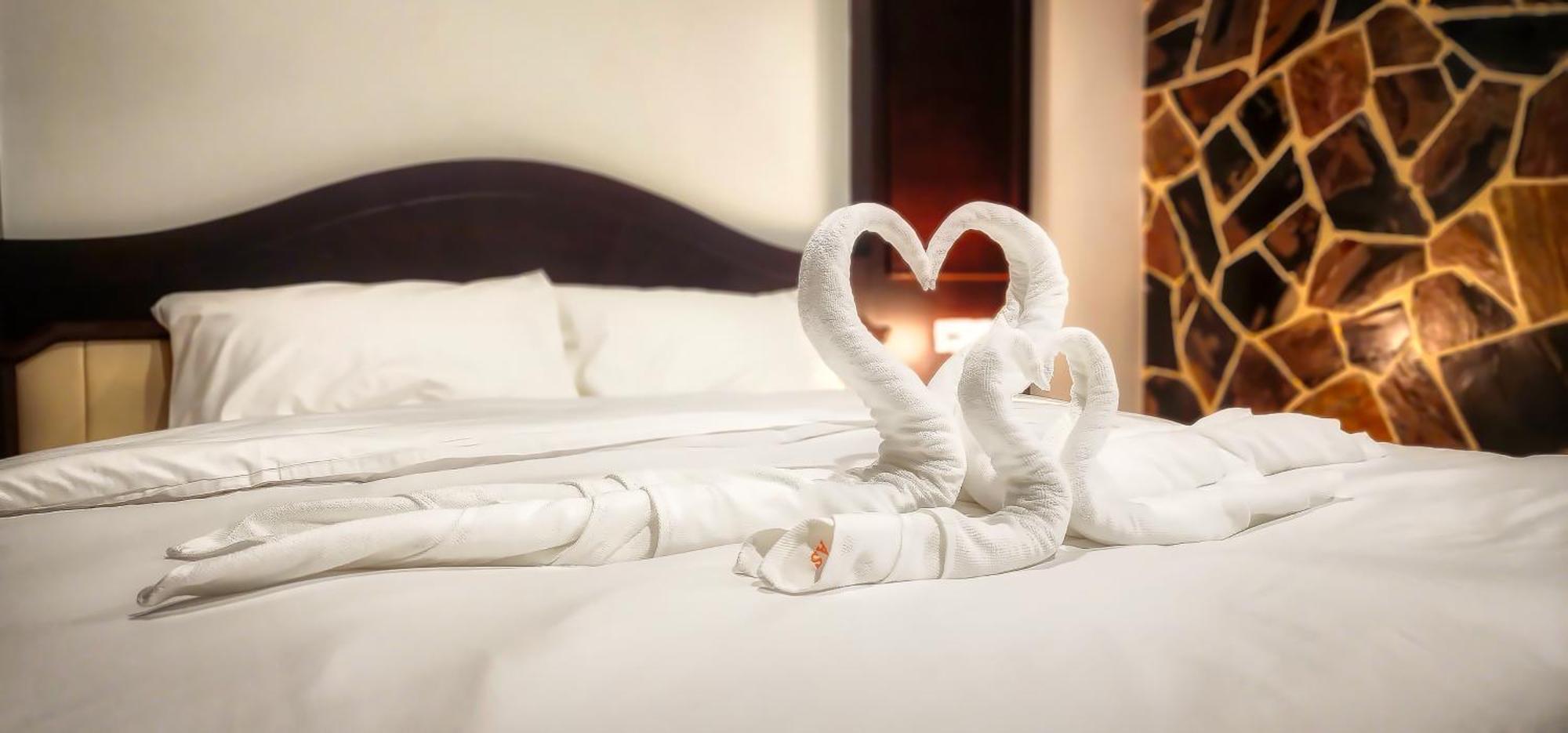 Arya Suites Patong Beach Ngoại thất bức ảnh