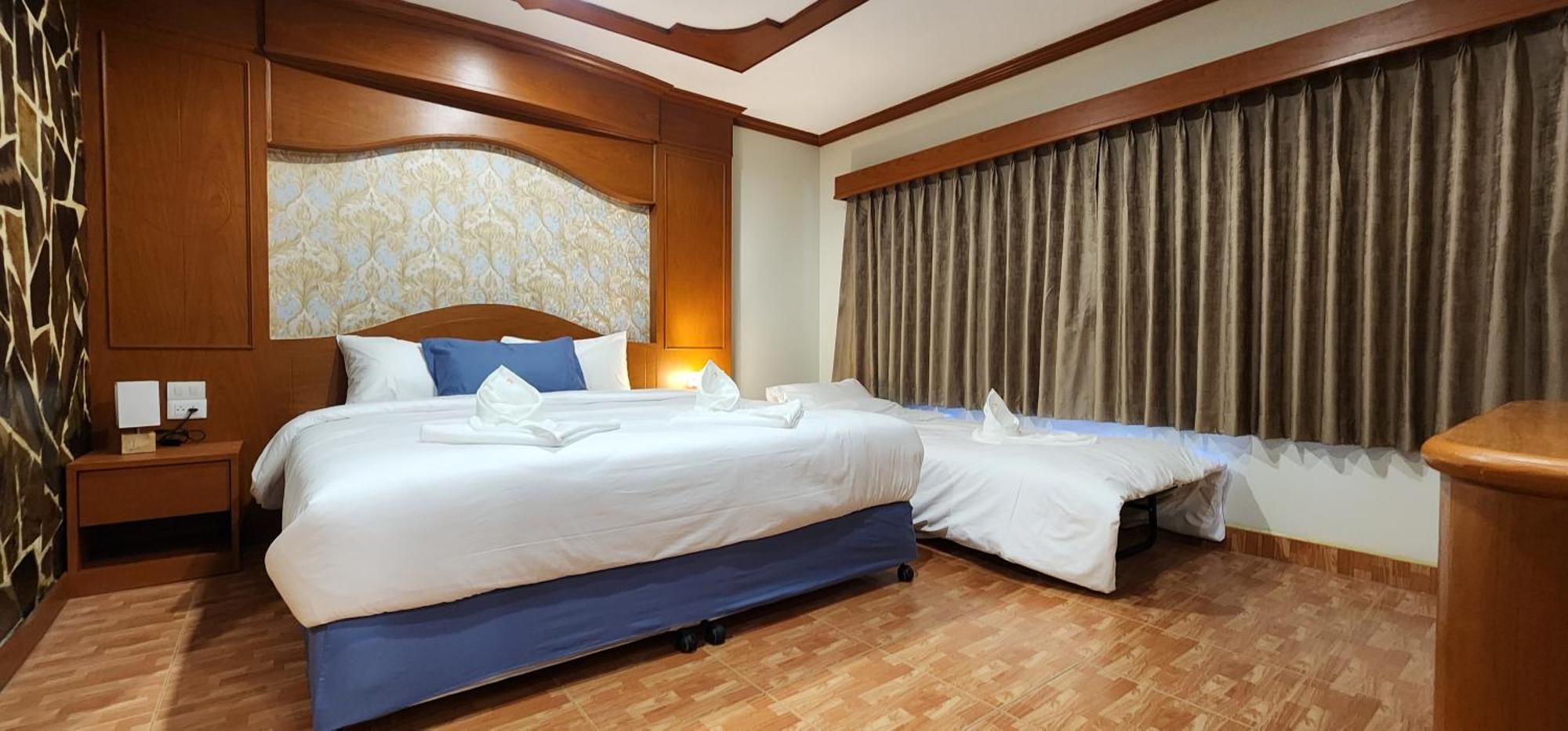 Arya Suites Patong Beach Ngoại thất bức ảnh