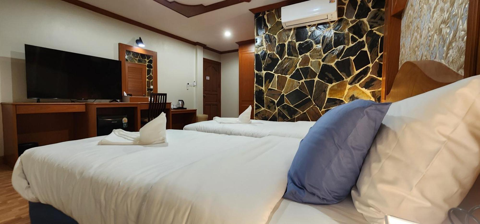 Arya Suites Patong Beach Ngoại thất bức ảnh