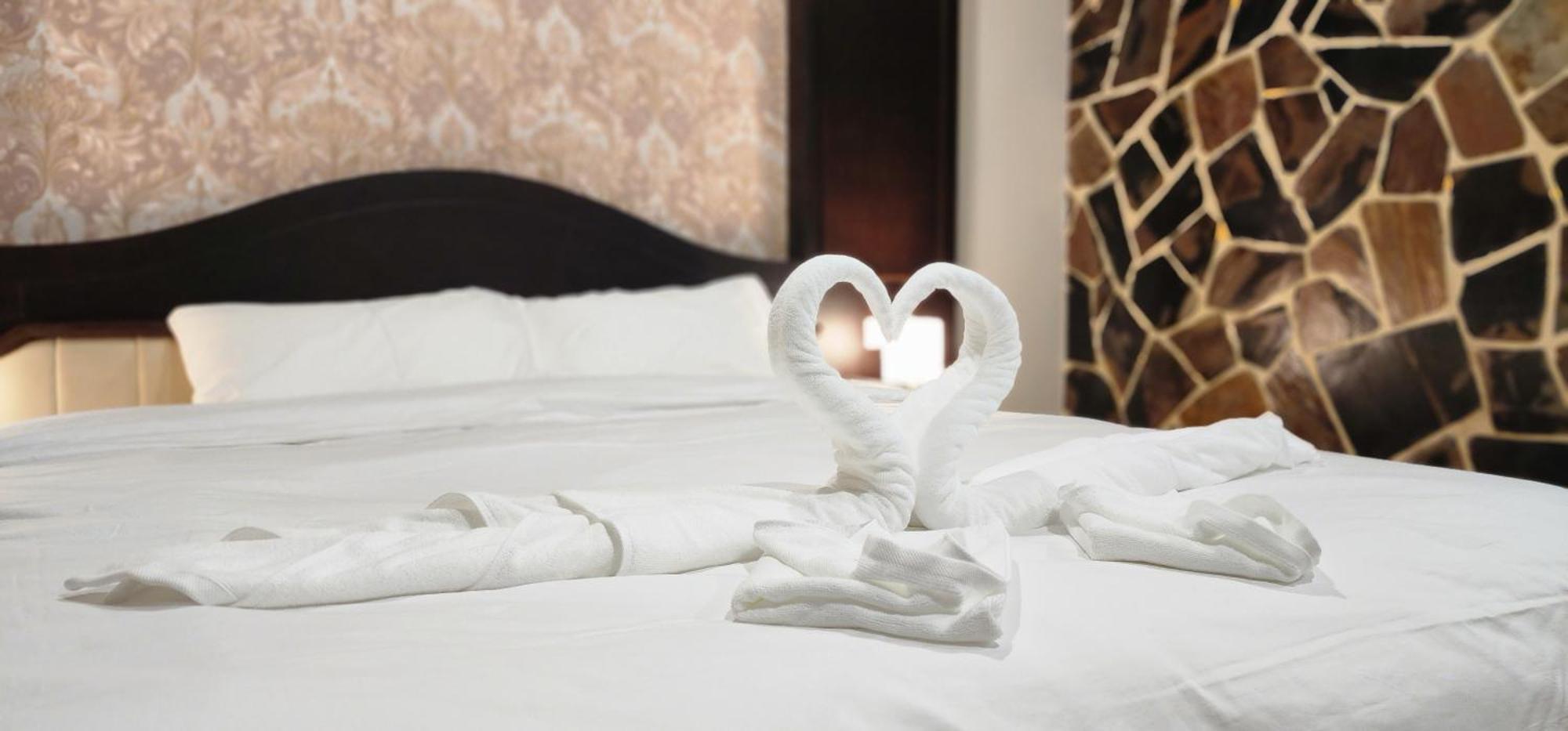 Arya Suites Patong Beach Ngoại thất bức ảnh